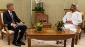 غروندبرغ يلتقي وزير خارجية سلطنة عُمان لبحث جهود السلام في اليمن
