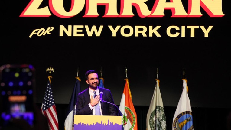 الديمقراطيون يكتسحون الانتخابات .. زهران ممداني عمدة لنيويورك