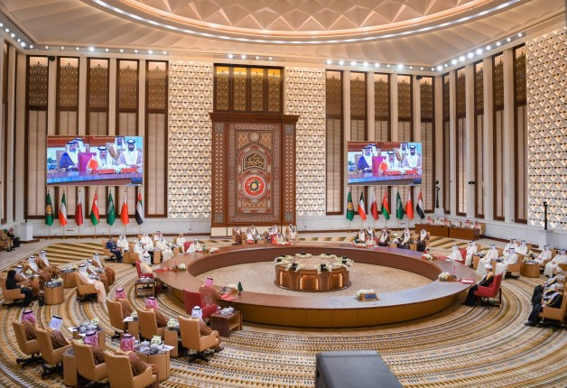 رئيس منظمة فكر يشيد بتأكيد قمة المنامة على دعمَ السلام والحلول الصحيحة في اليمن